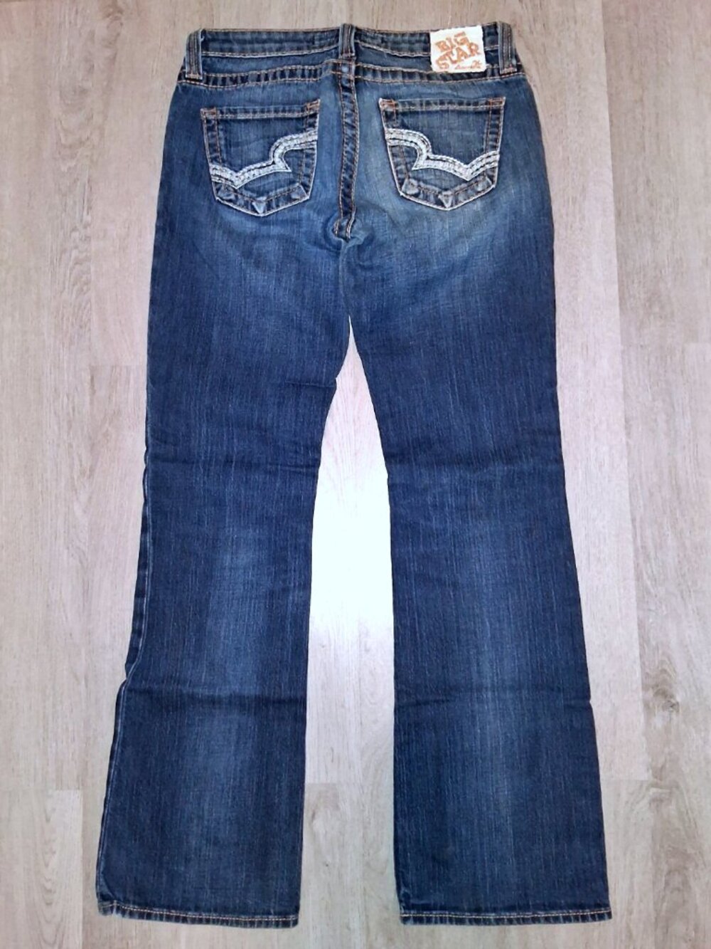 Big Star Casey Low Rise Fit Boot Cut Jeans Size 28R Distressed Denim Embroidered